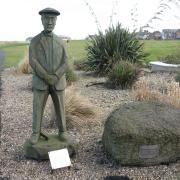 The statue of Ben Sayers at North Berwick. Image copyright M J Richardson and licensed for reuse under Creative Commons Licence