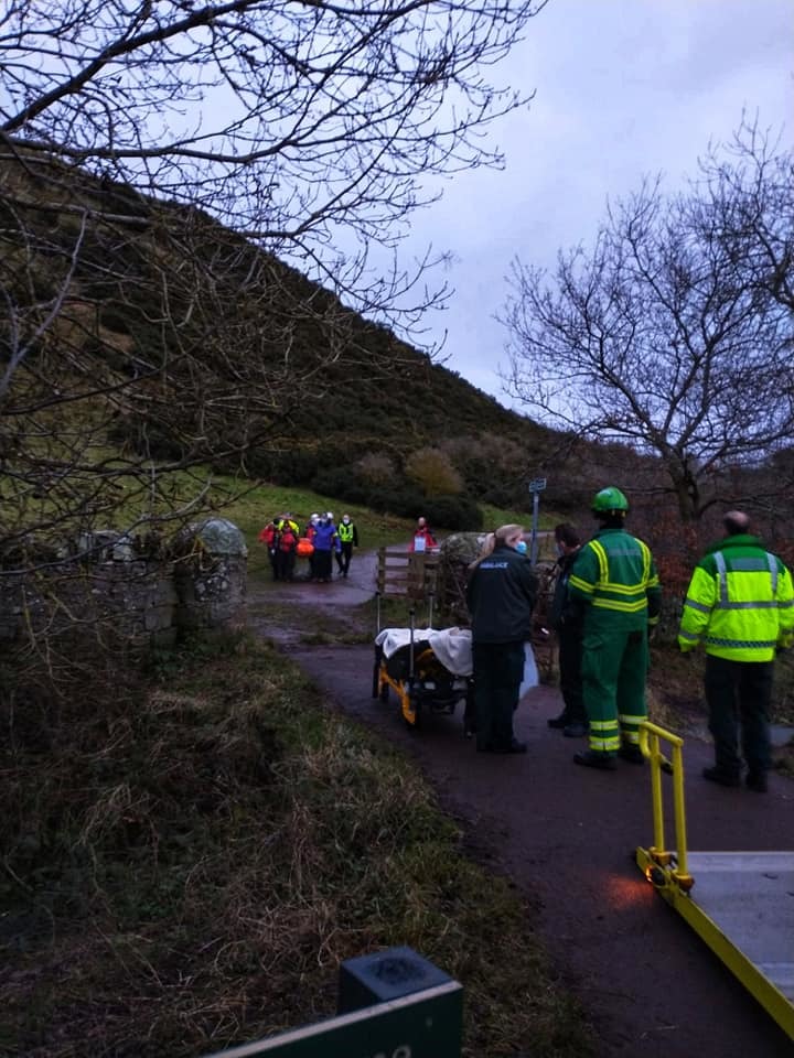 The Borders Search and Rescue Unit, East Lothian Police and members of Scottish Ambulance Service’s special operations rescue team, worked together to rescue a man who had fallen from North Berwick Law. Image Borders Search and Rescue Unit
