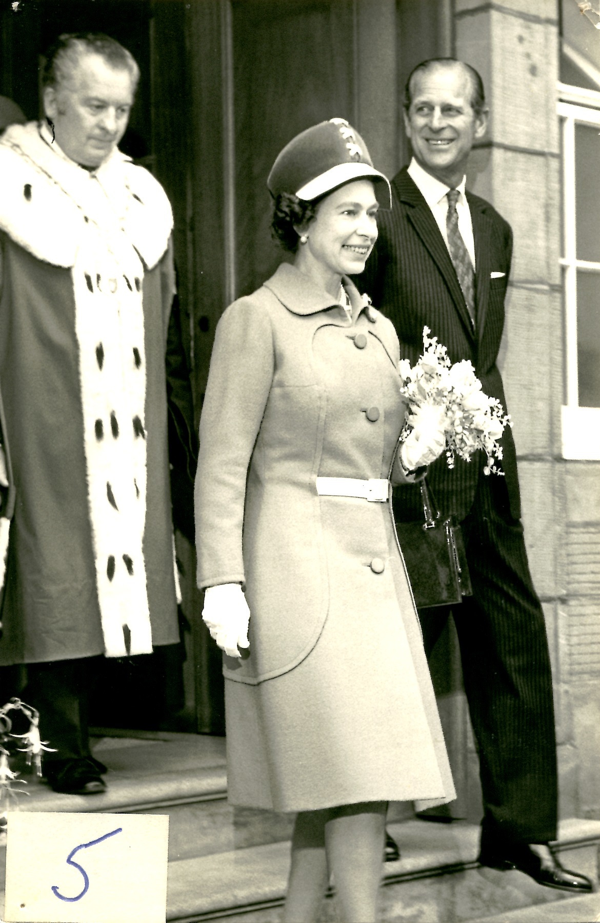 The Queen and Prince Philip with the Provost of Haddington, Fraser Spowage, on the steps of Haddington Town House in July 1973. Image: East Lothian Council Archives, John Gray Centre