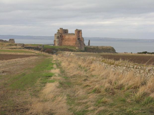 East Lothian Courier: Tantallon Castle. Copyright M J Richardson and licensed for reuse under this Creative Commons Licence.