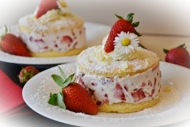 East Lothian Courier: Afternoon Tea's to try this Mothers Day. (Canva)