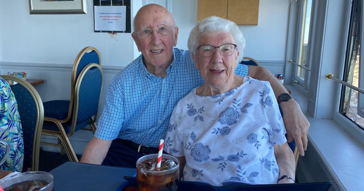 Musselburgh couple toast 65 years