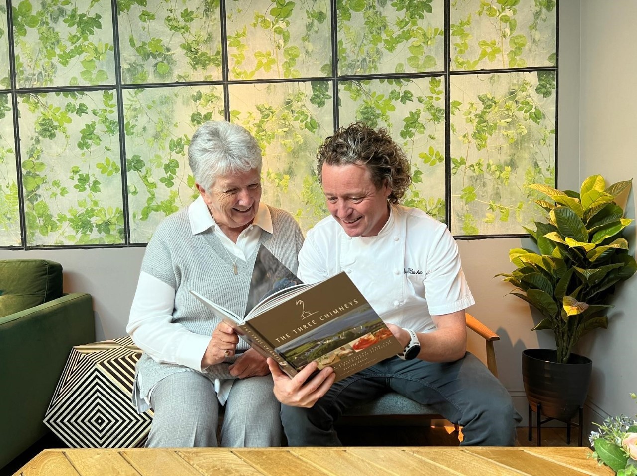 Bonnie Badger visit by foodie star Shirley Spear - Vimarsana News