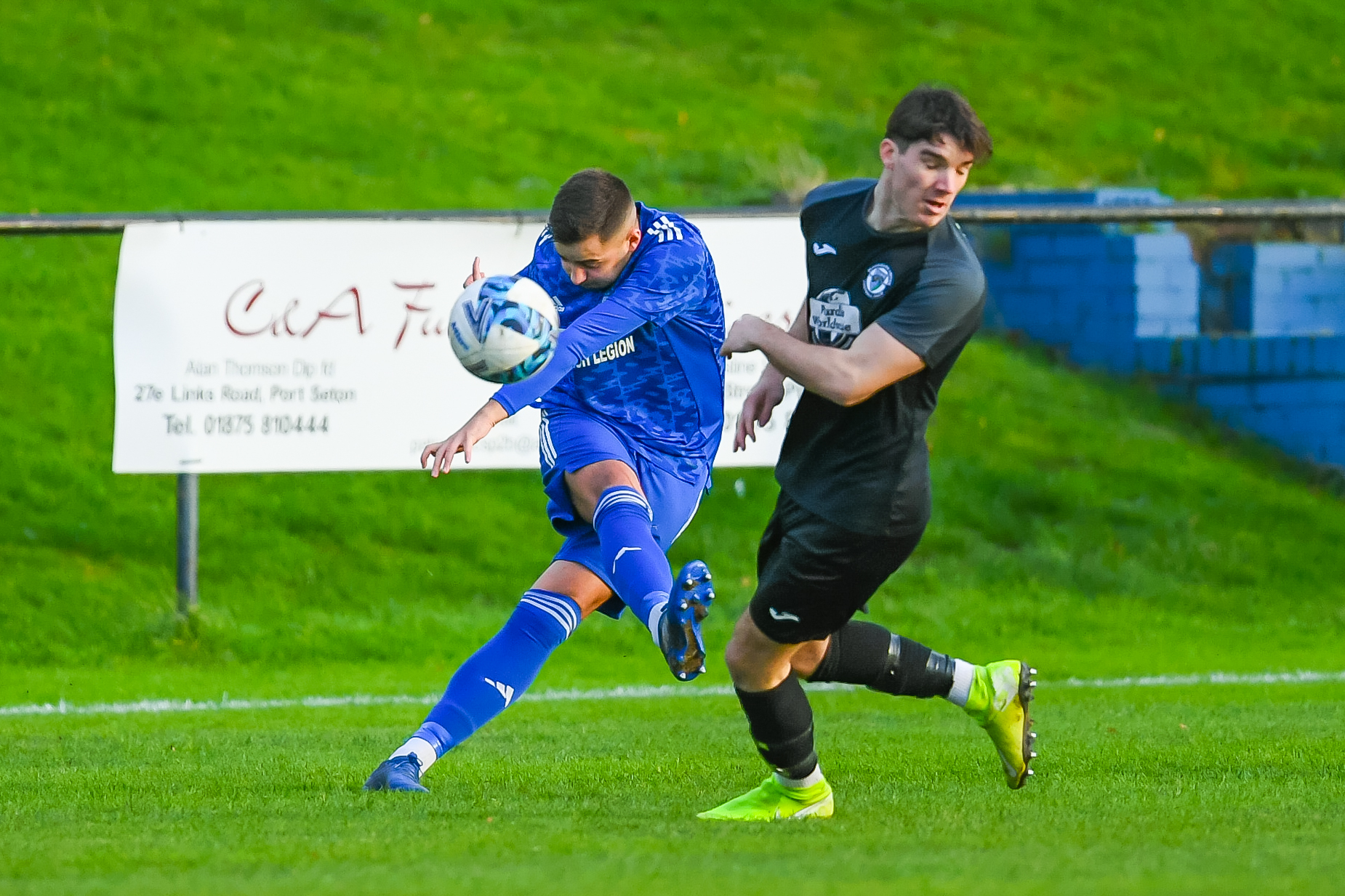 Preston Athletic (blue) will be looking for three points against Kirkcaldy & Dysart this weekend. Image: Gordon Bell.