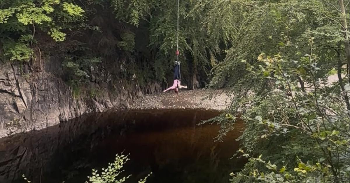 Musselburgh teenager completes bungee jump to help rescue dogs